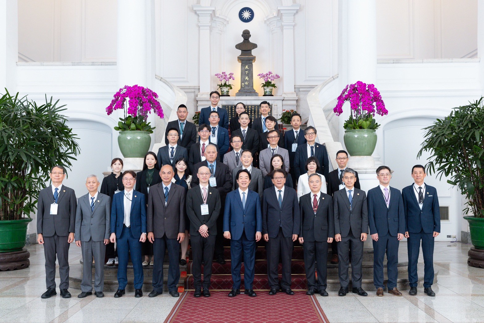 中華民國不動產估價師公會全國聯會安排入總統府晉見總統-2